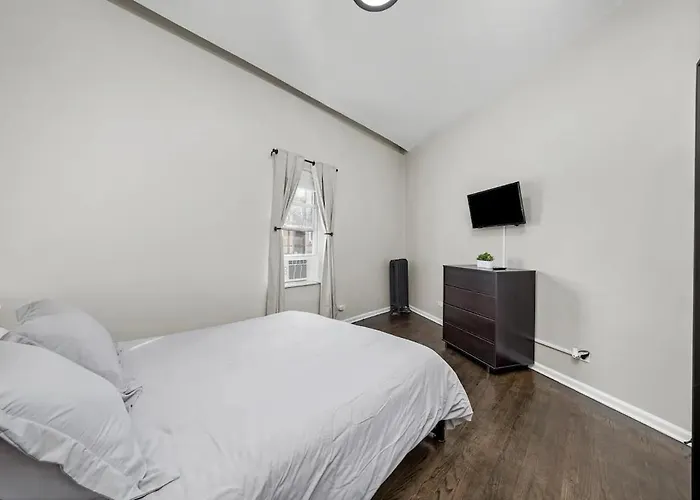 Cozy 1 Bedroom Near Logan Sq * Chicago